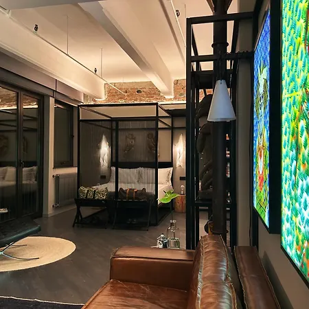 Mulino 56 - A Design Loft In The Heart Of *
